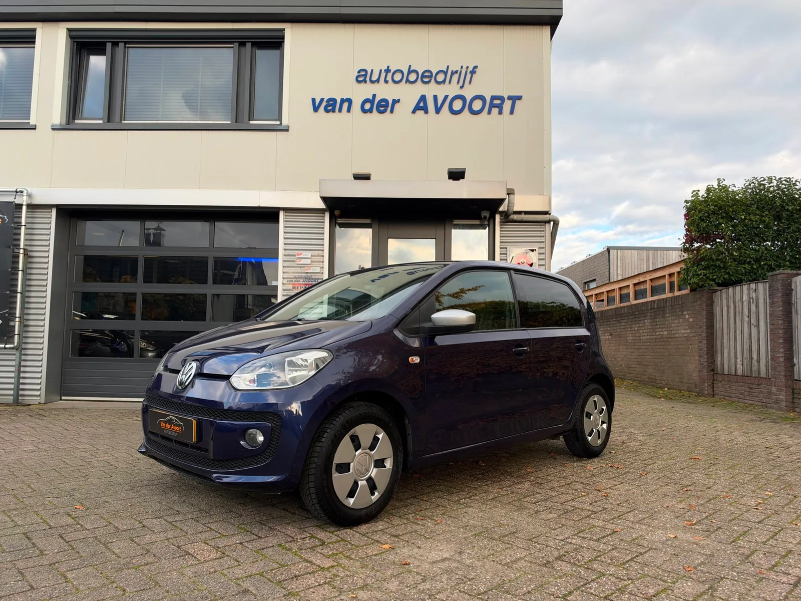 Volkswagen Up! (2015) — foto 1