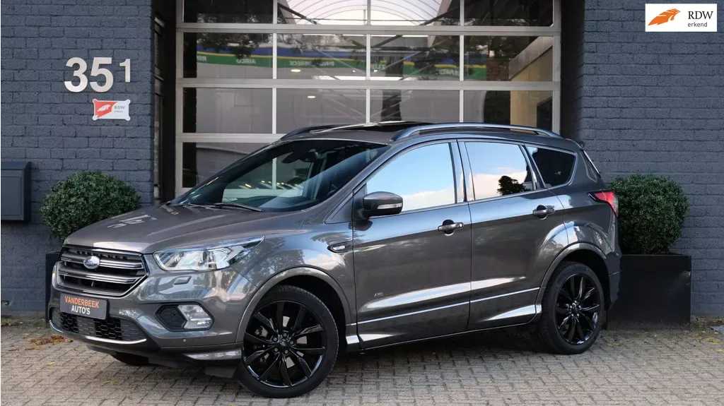 Ford Kuga (2018) — foto 1