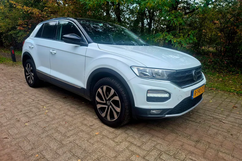 Volkswagen T-Roc (2021)