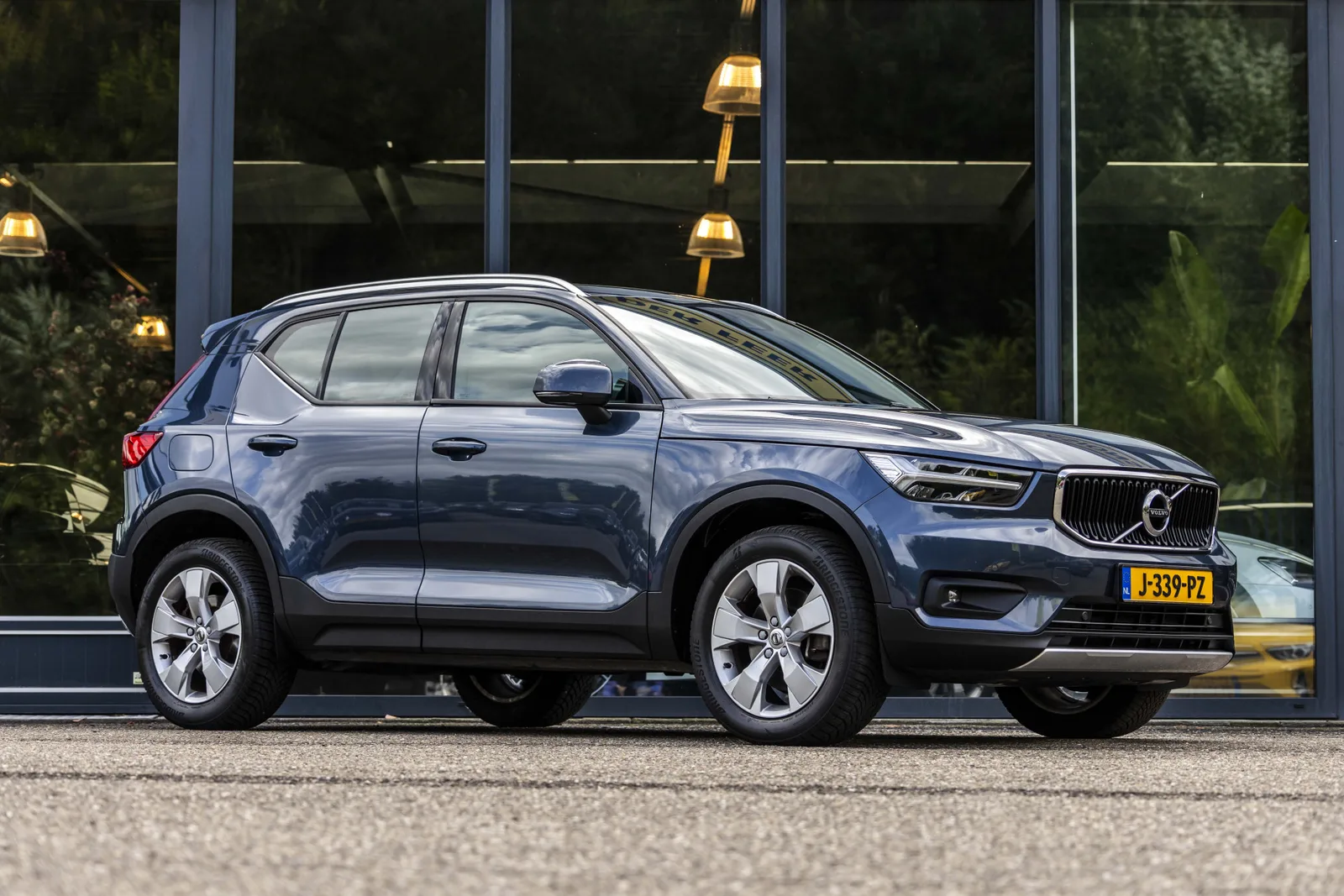Volvo XC40 (2020) — foto 1