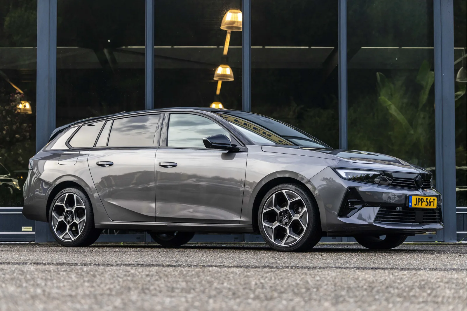 Opel Astra (2024) — foto 1
