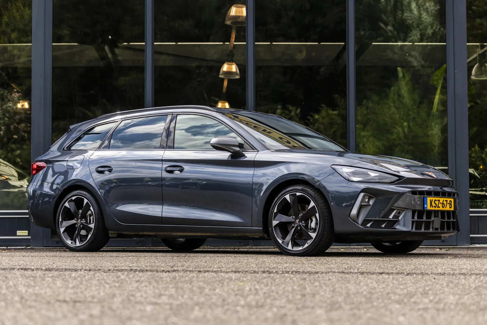 CUPRA Leon Sportstourer (2025) — foto 1