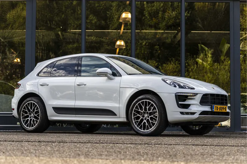 Porsche Macan (2018)