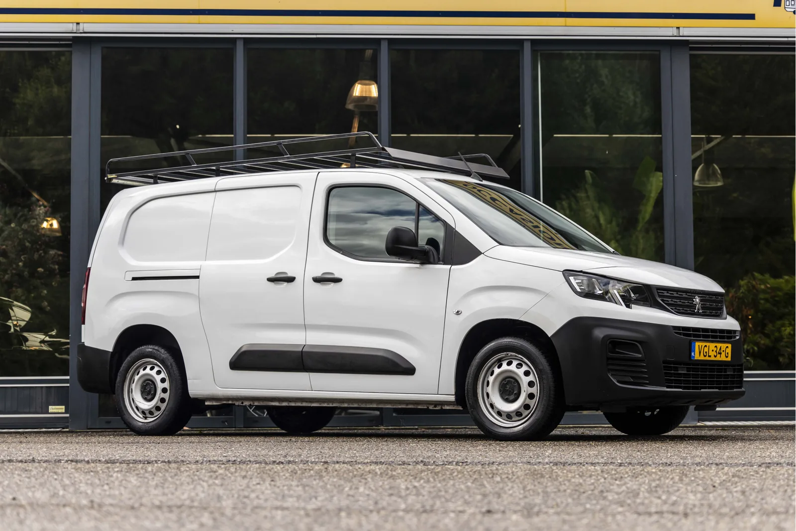 Peugeot Partner (2020) — foto 1
