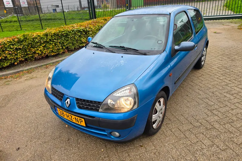 Renault Clio (2002)