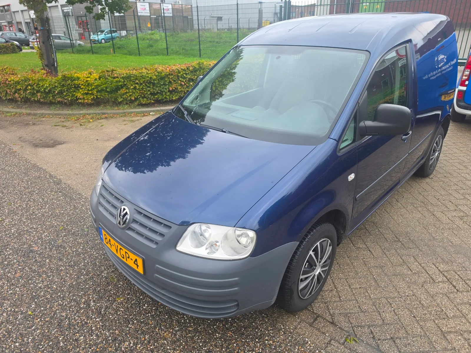 Volkswagen Caddy (2007) — foto 1