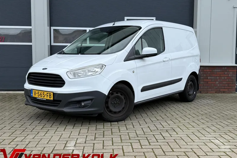 Ford Transit Courier (2017)