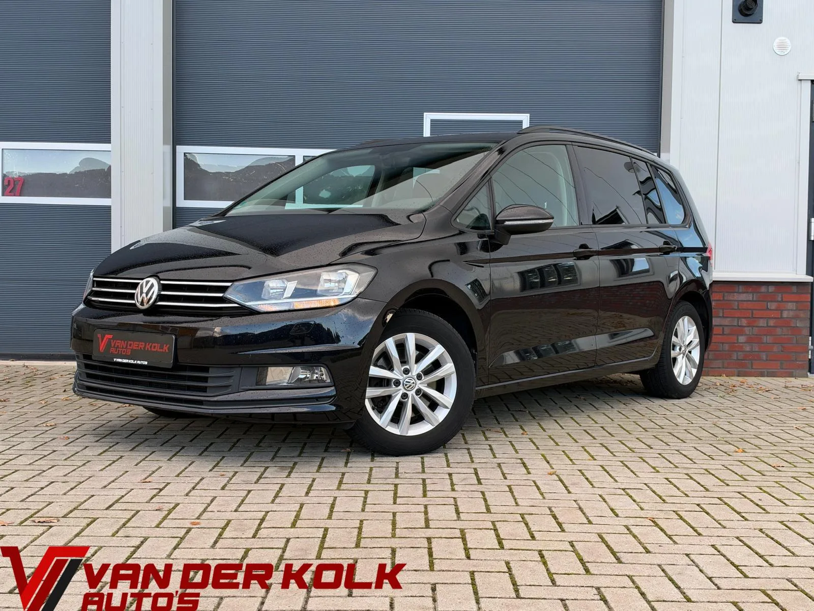Volkswagen Touran (2016) — foto 1