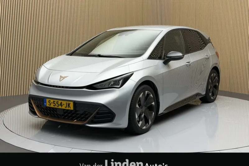 CUPRA Born (2023)