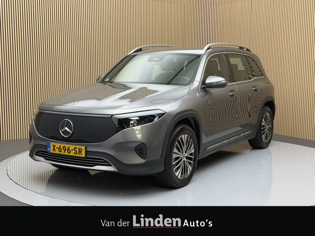 Mercedes-Benz EQB (2024) — foto 1
