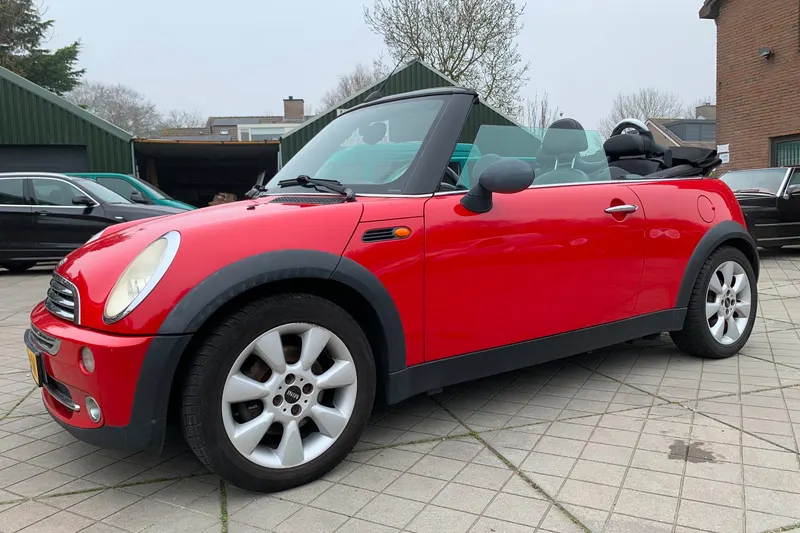 MINI Cabrio (2004)