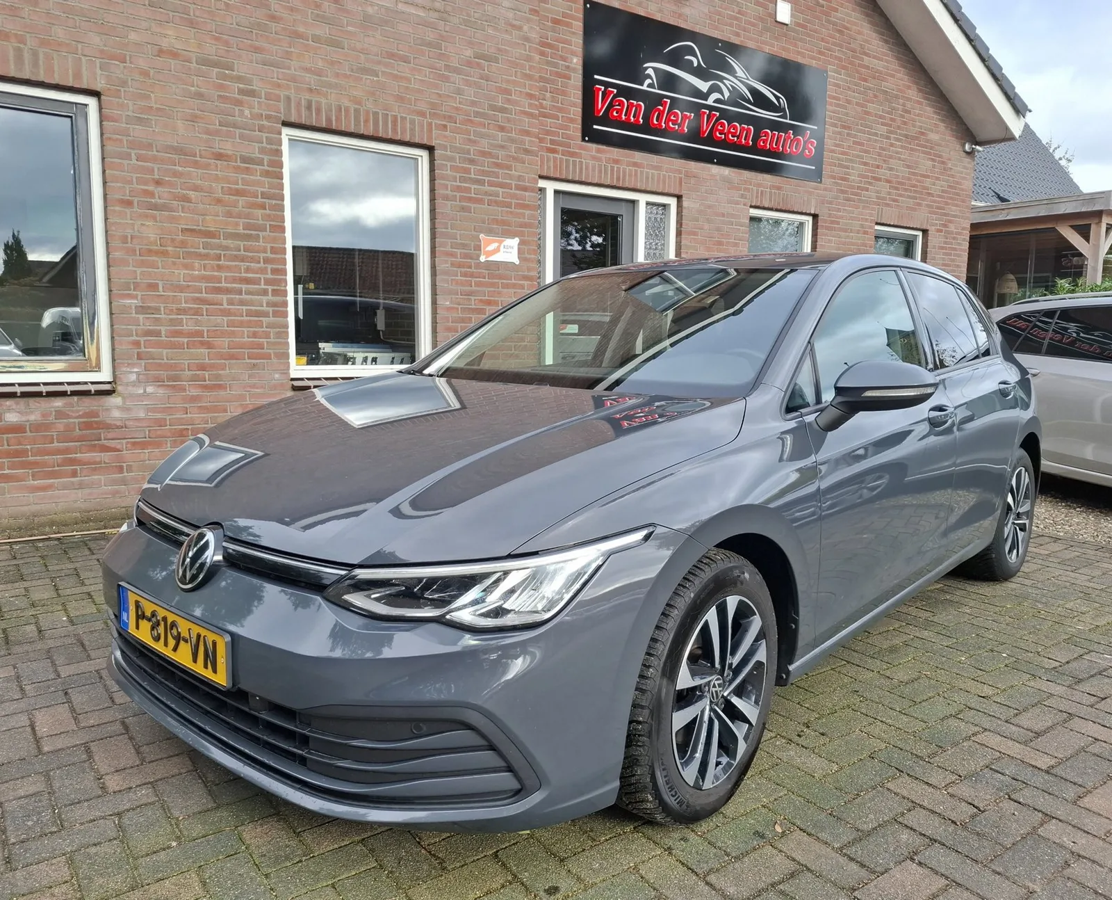 Volkswagen Golf (2021) — foto 1