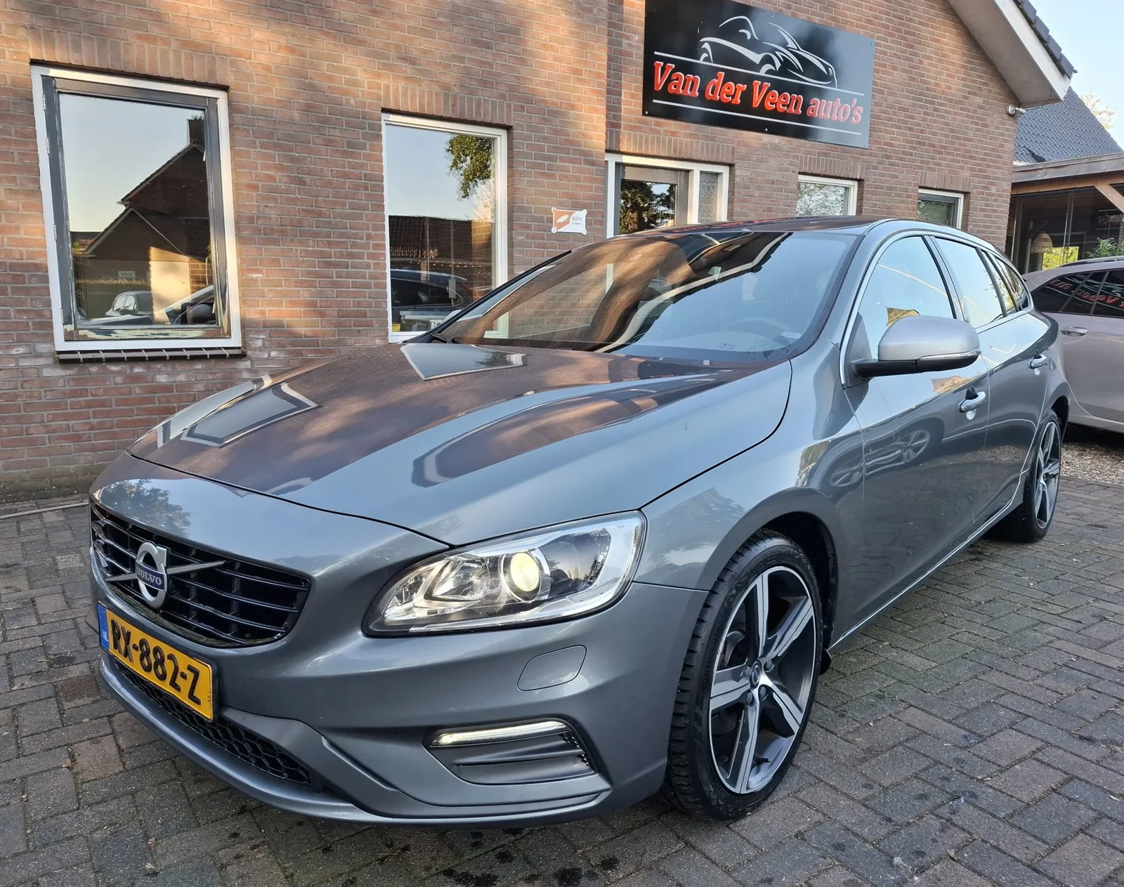 Volvo V60 (2018) — foto 1