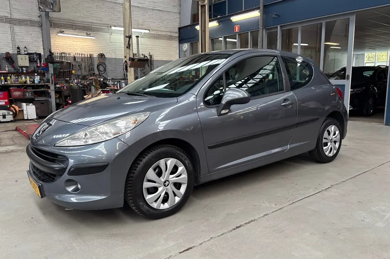 Peugeot 207 (2008)