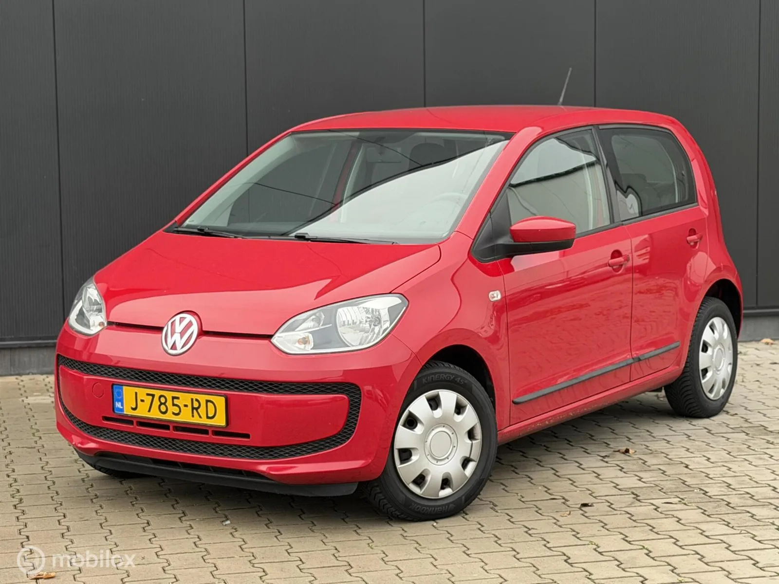 Volkswagen Up! (2013) — foto 1