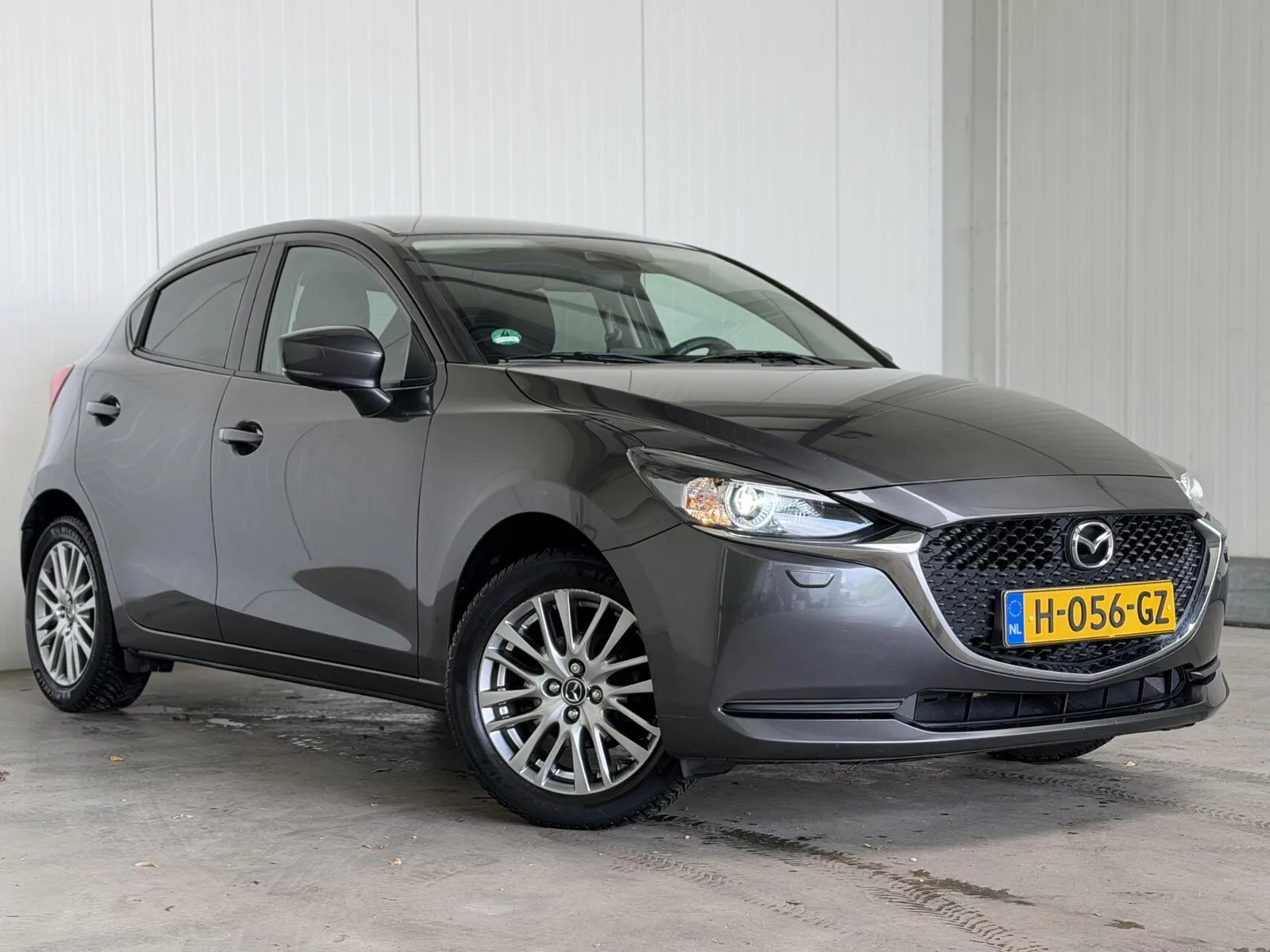 Mazda 2 (2020) — foto 1
