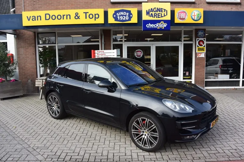 Porsche Macan (2015)