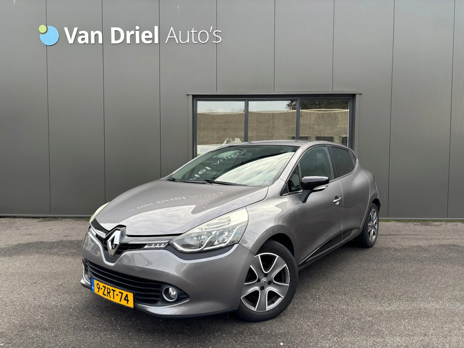 Renault Clio (2015) — foto 1