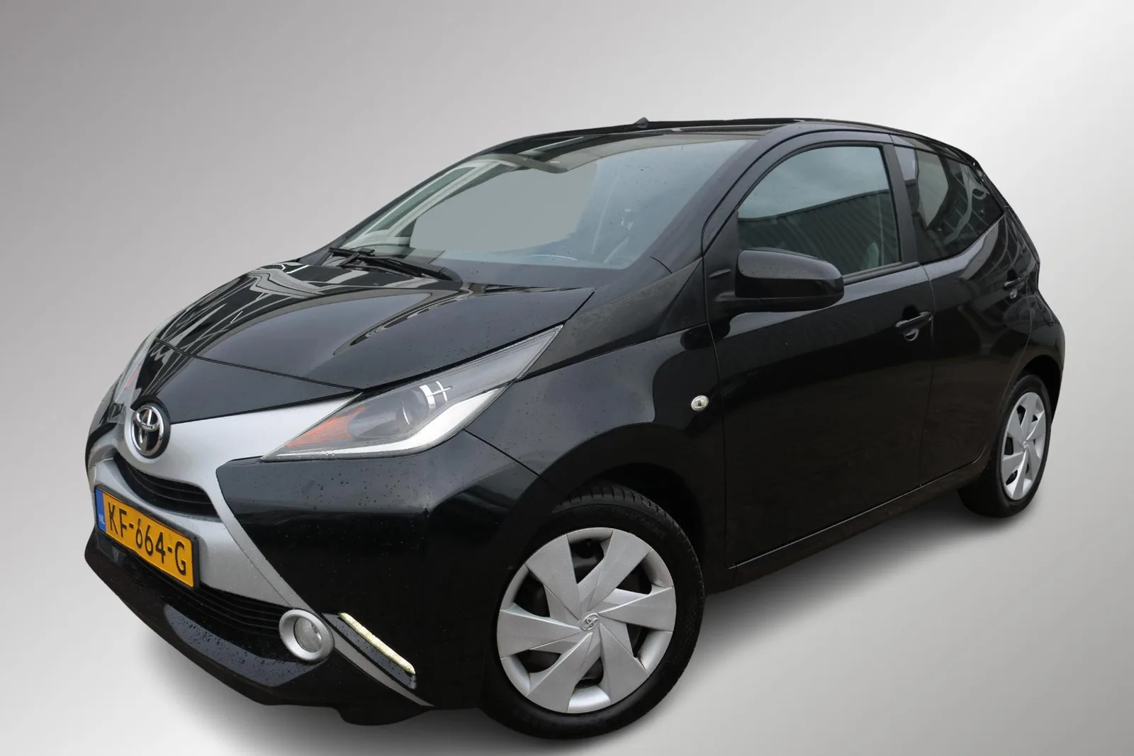Toyota Aygo (2016) — foto 1