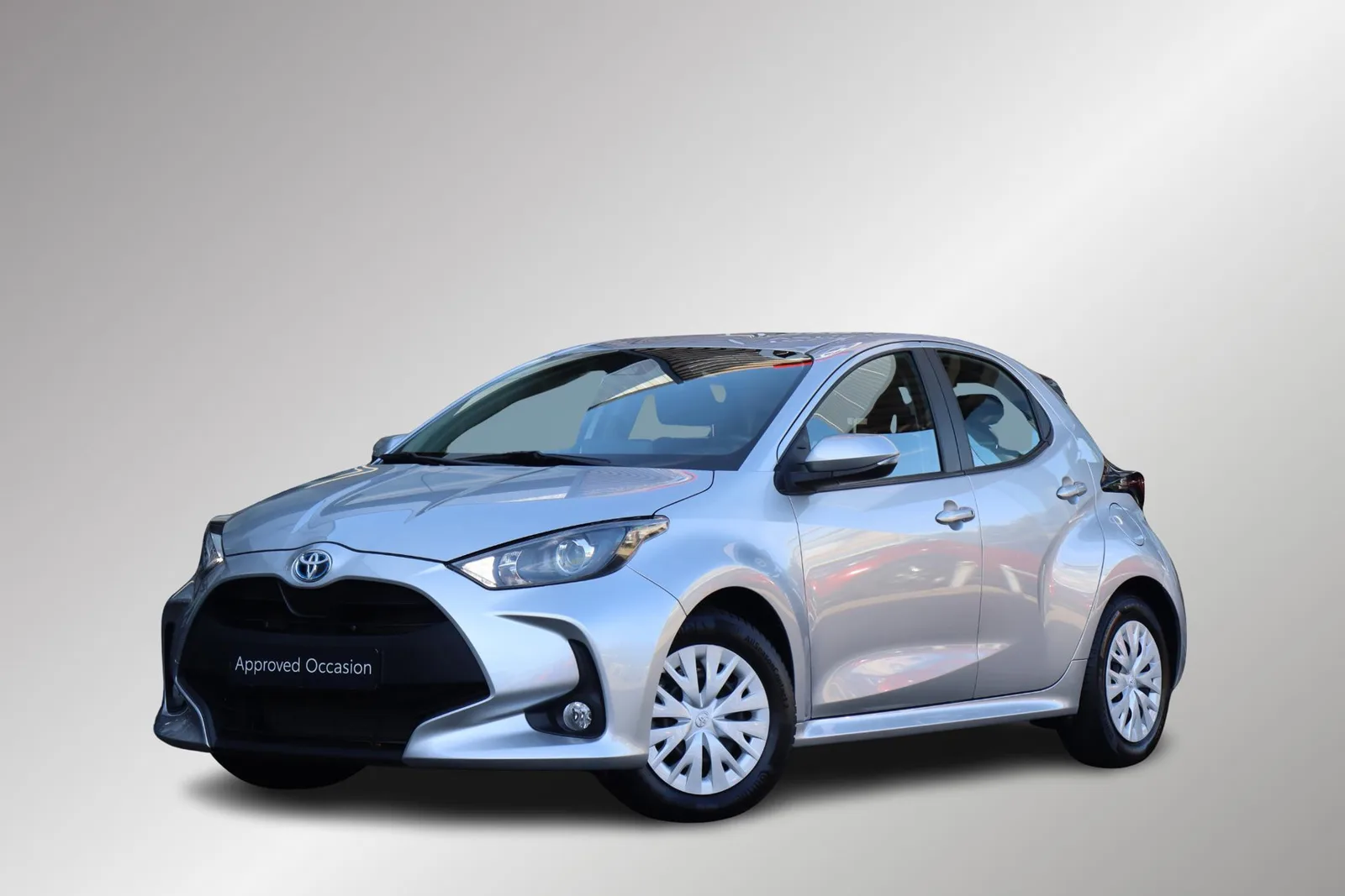 Toyota Yaris (2023) — foto 1