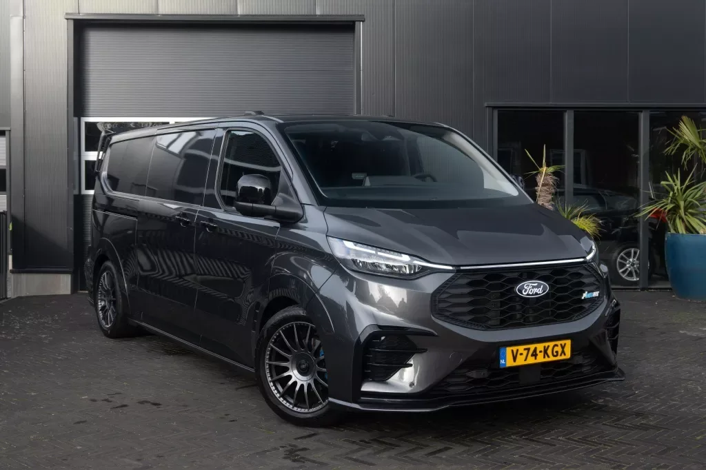 Ford Transit Custom (2024) — foto 1