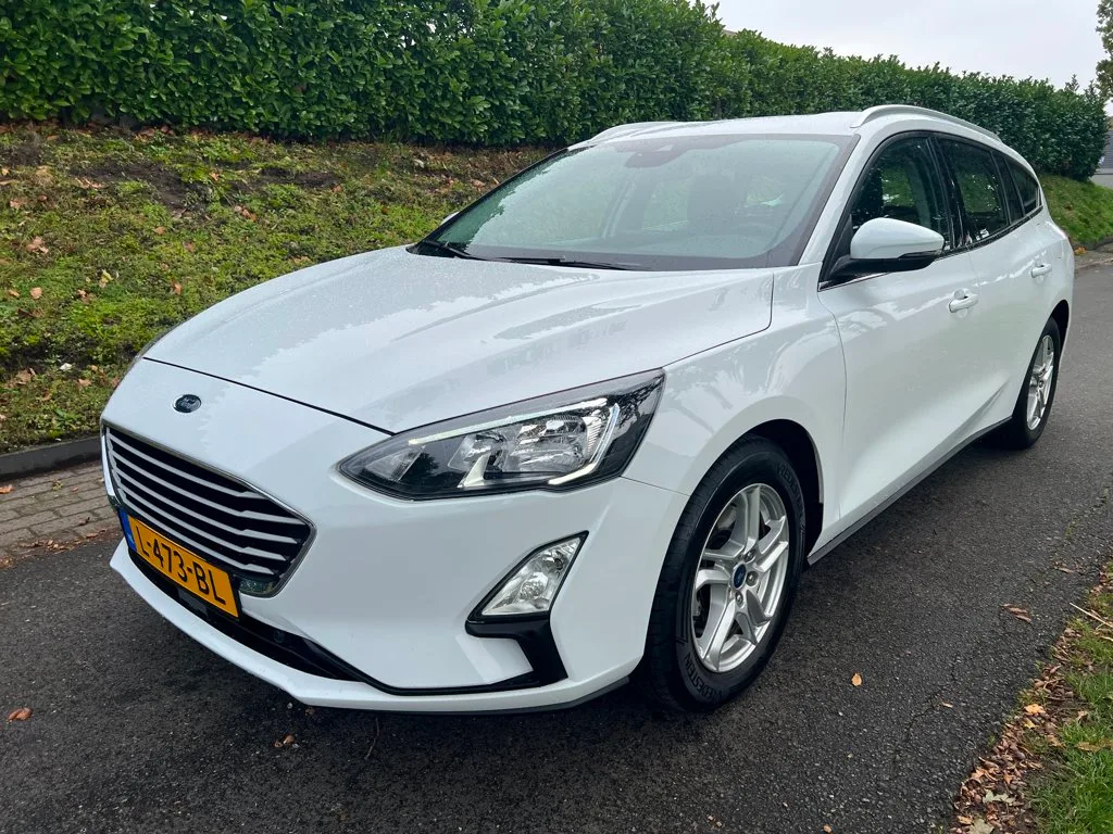 Ford Focus (2021) — foto 1