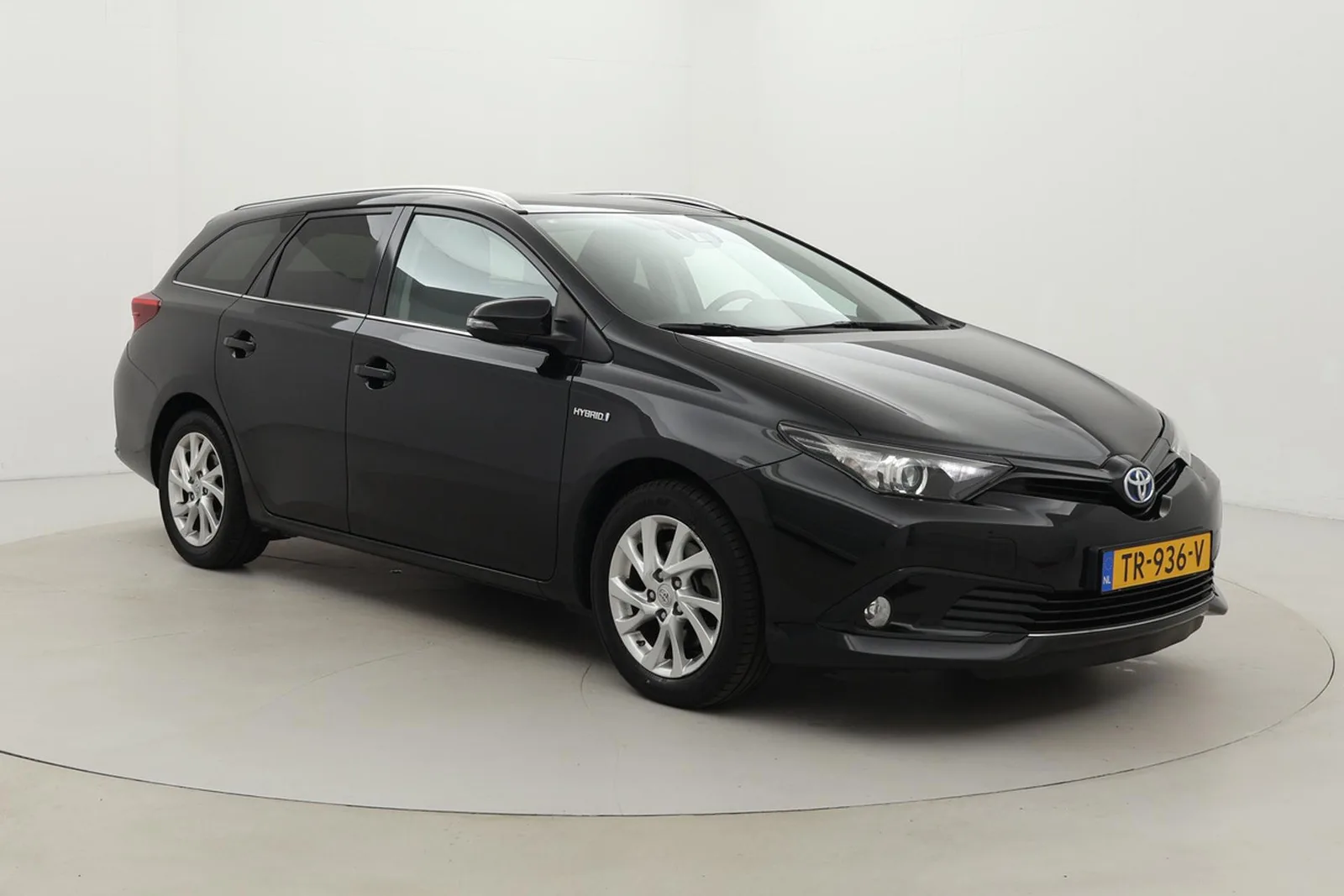 Toyota Auris (2018) — foto 1