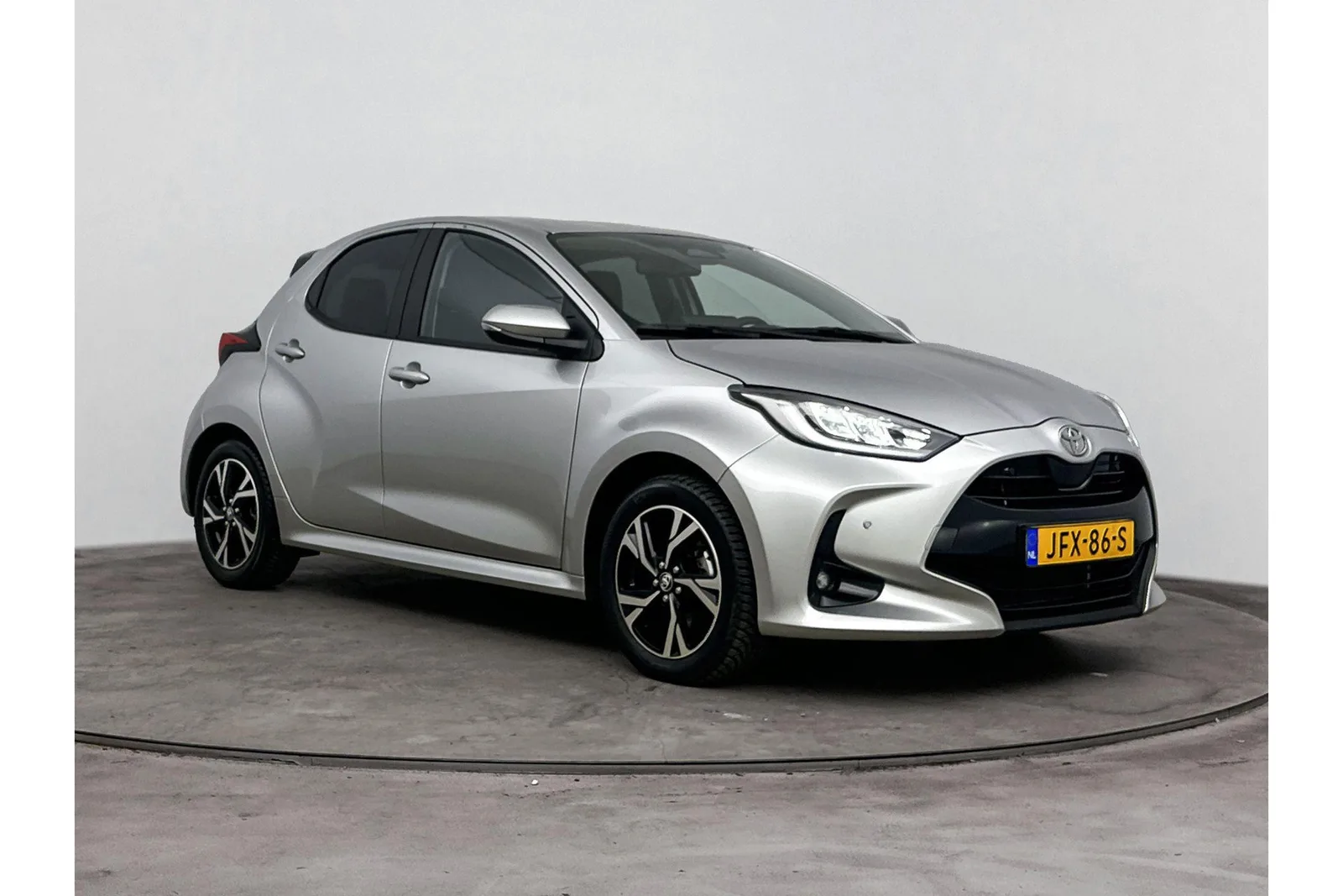 Toyota Yaris (2025) — foto 1