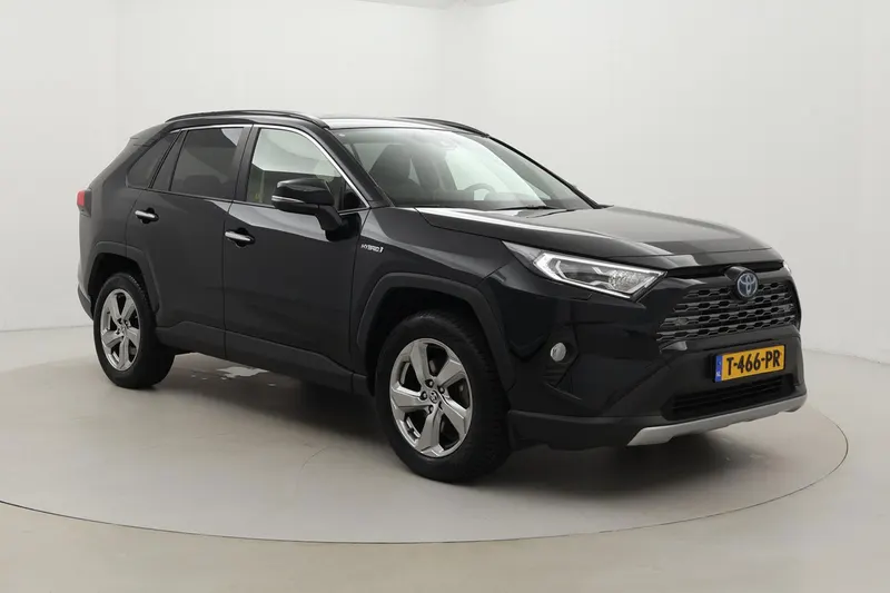 Toyota RAV4 (2021)