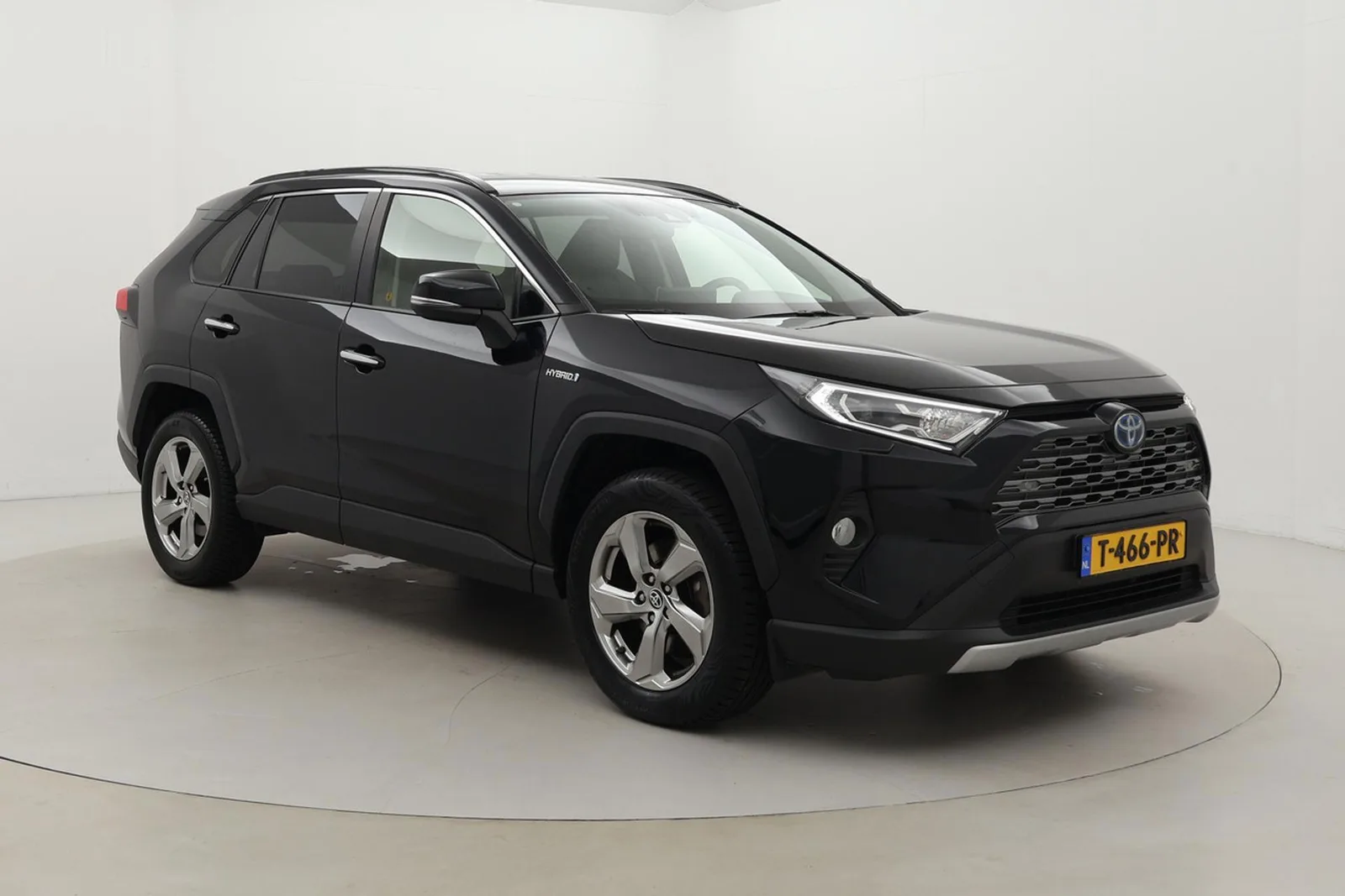 Toyota RAV4 (2021) — foto 1