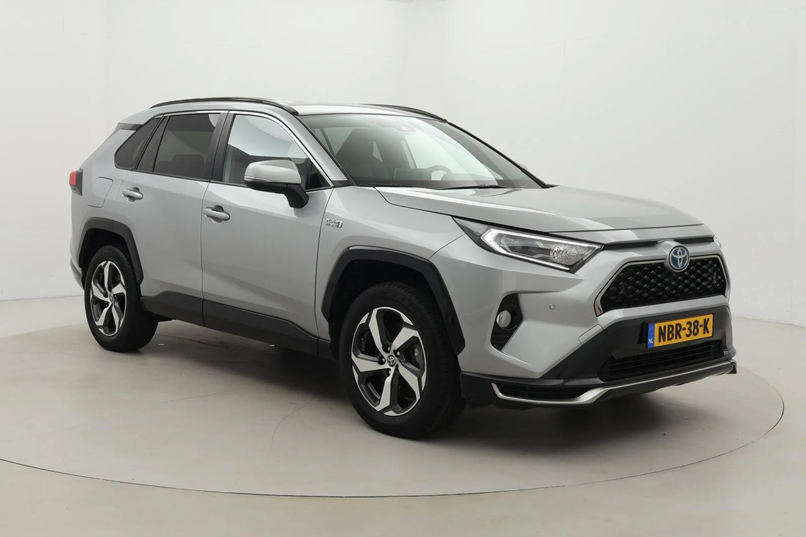 Toyota RAV4 (2021) — foto 1