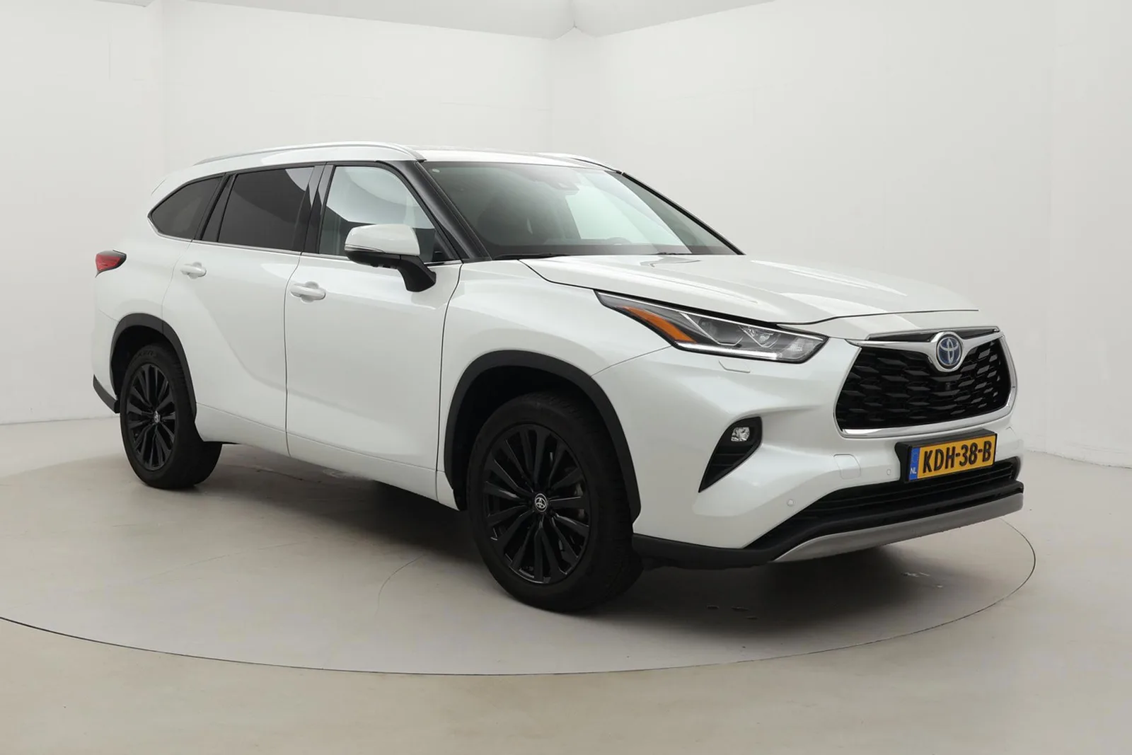 Toyota Highlander (2024) — foto 1