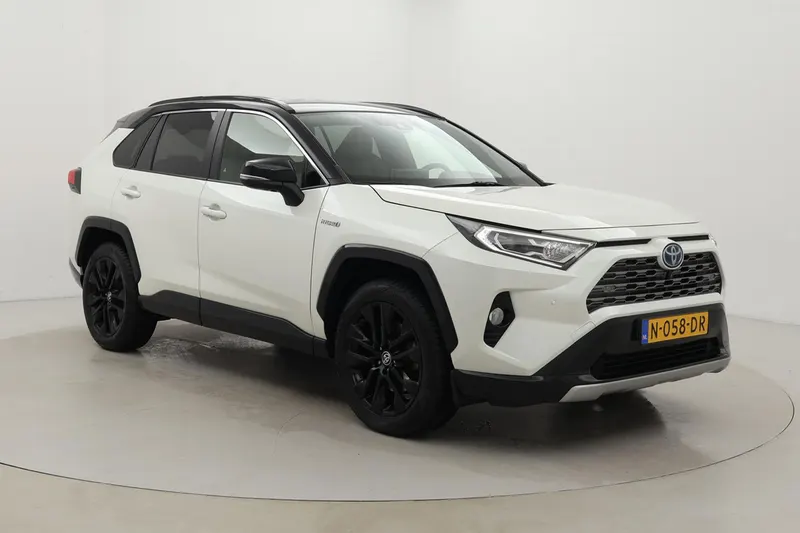 Toyota RAV4 (2021)