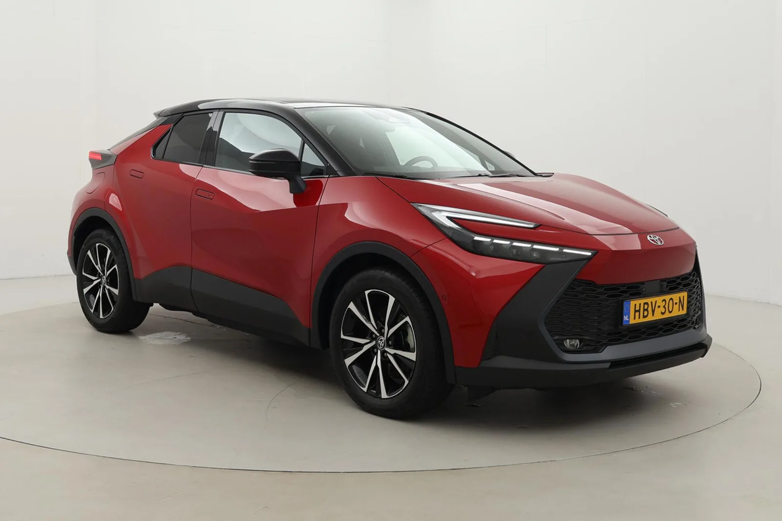 Toyota C-HR (2025) — foto 1