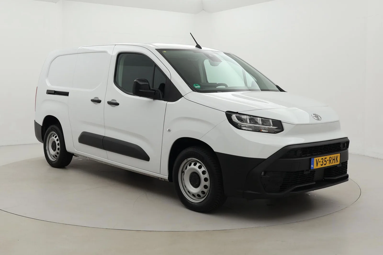 Toyota ProAce City (2024) — foto 1