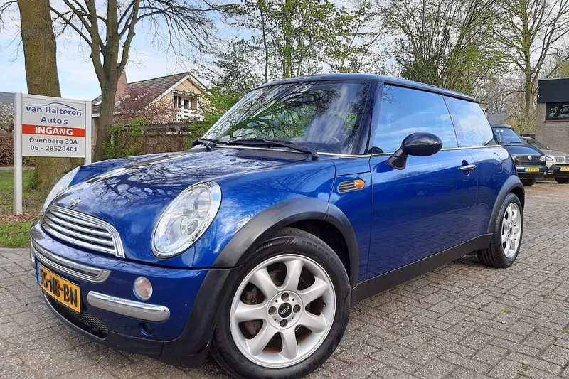 MINI One (2003)