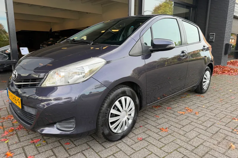 Toyota Yaris (2012)