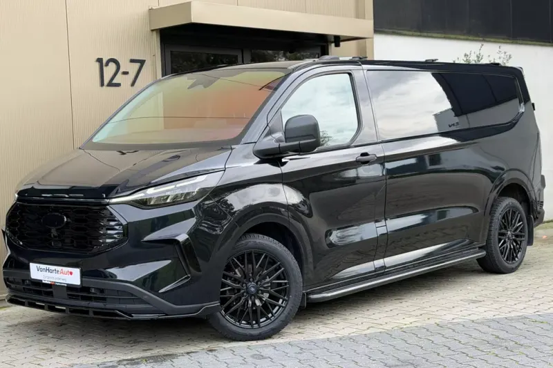 Ford Transit Custom (2024)