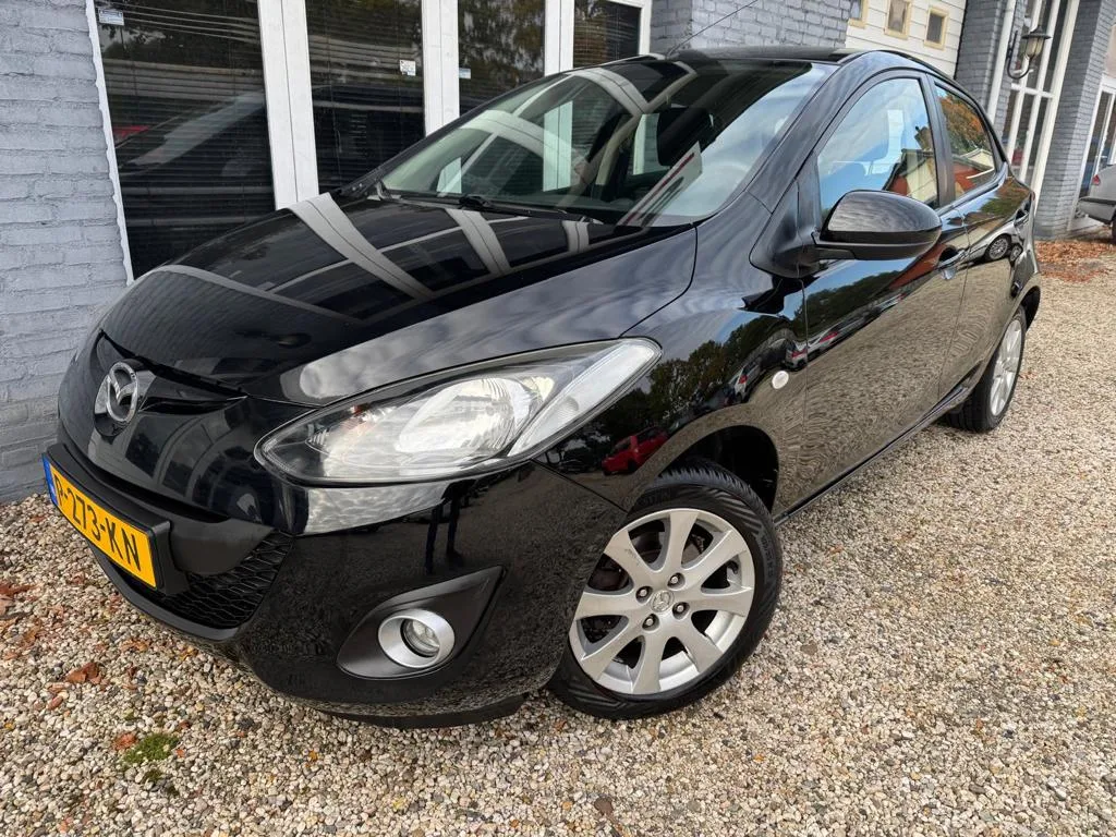 Mazda 2 (2011) — foto 1