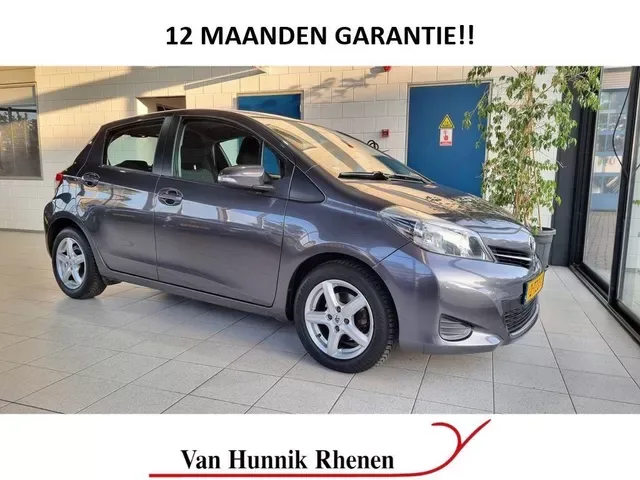 Toyota Yaris (2014) — foto 1