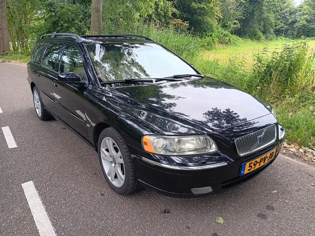 Volvo V70 (2005) — foto 1