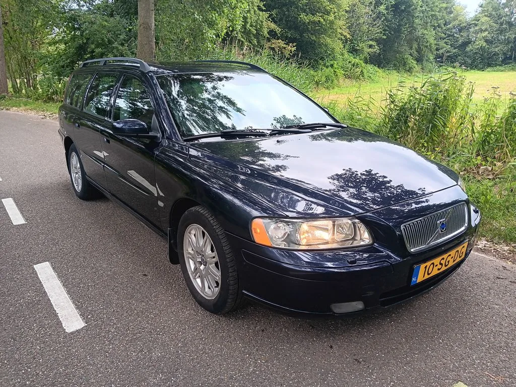 Volvo V70 (2004) — foto 1