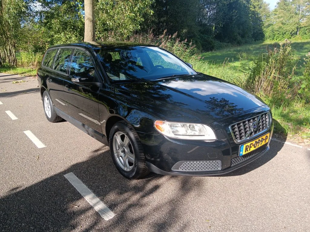 Volvo V70 (2009) — foto 1