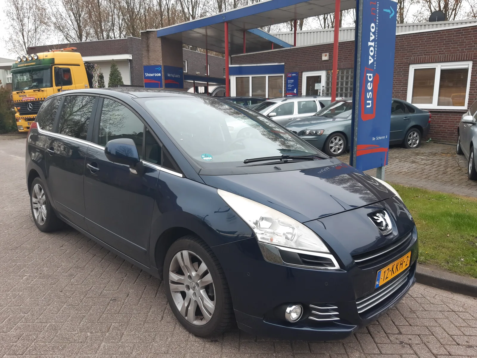 Peugeot 5008 (2010) — foto 1