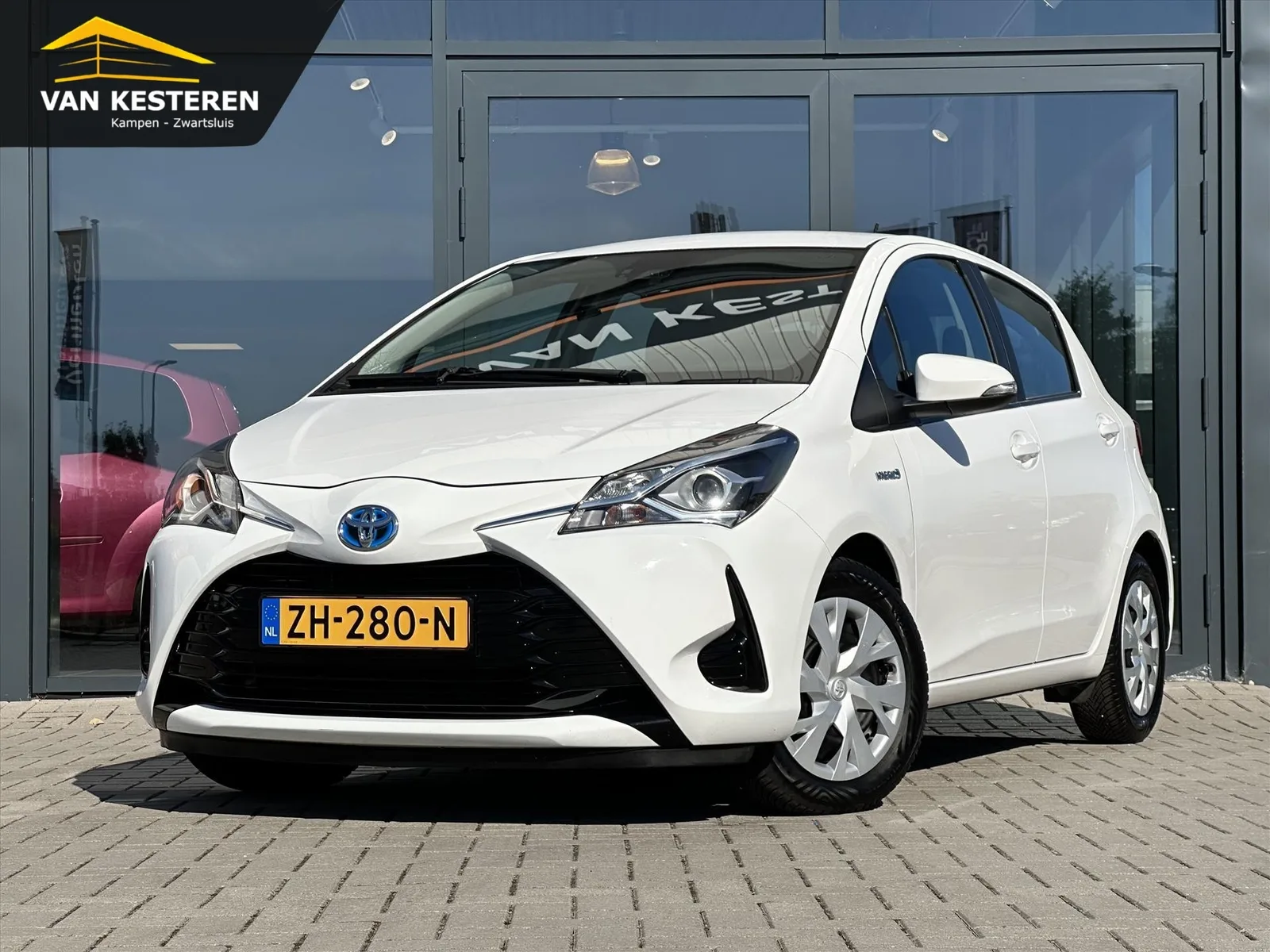 Toyota Yaris (2019) — foto 1