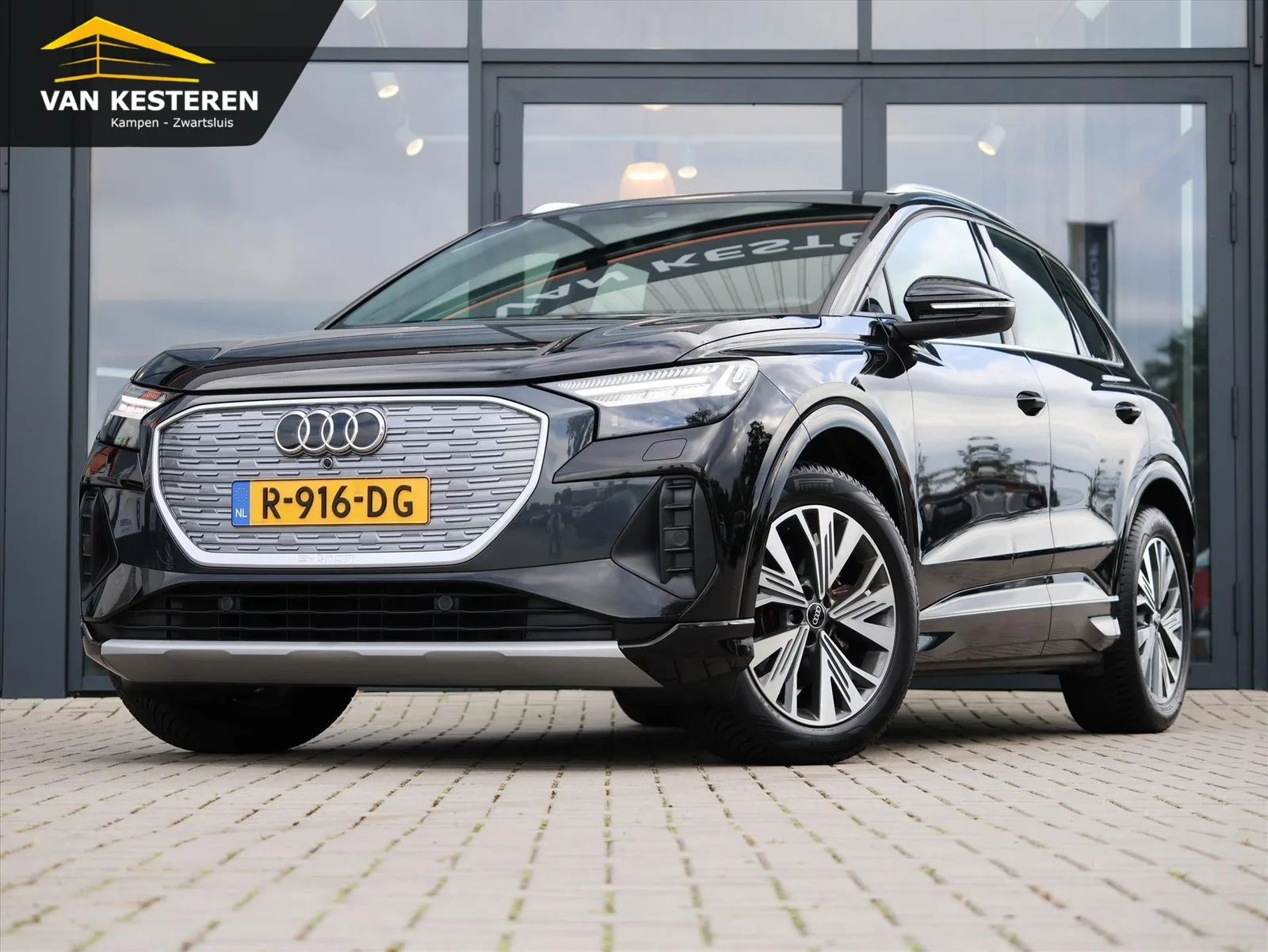 Audi Q4 e-tron (2022) — foto 1