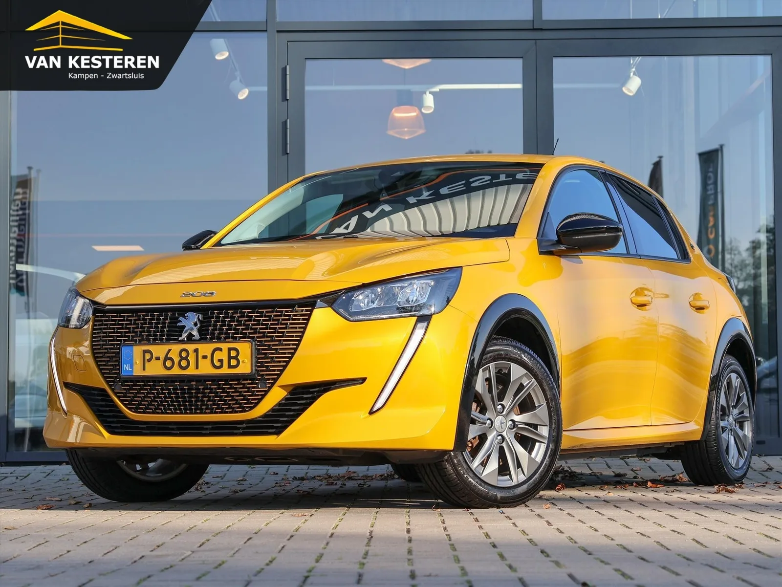 Peugeot e-208 (2022) — foto 1
