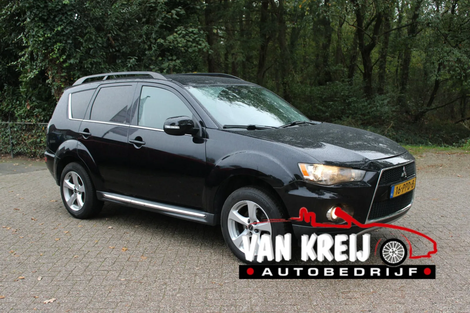 Mitsubishi Outlander (2011) — foto 1