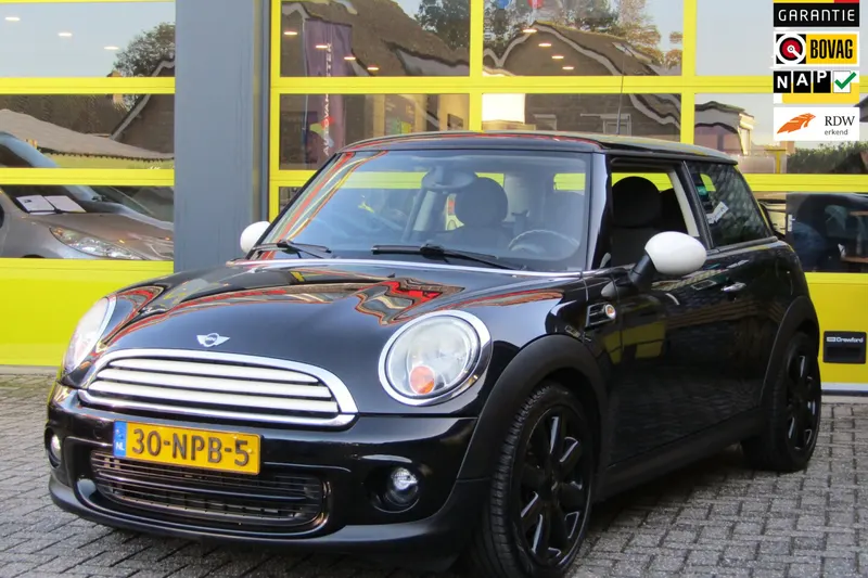 MINI One (2010)