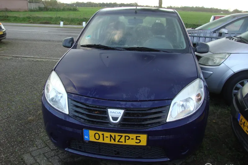 Dacia Sandero (2011)